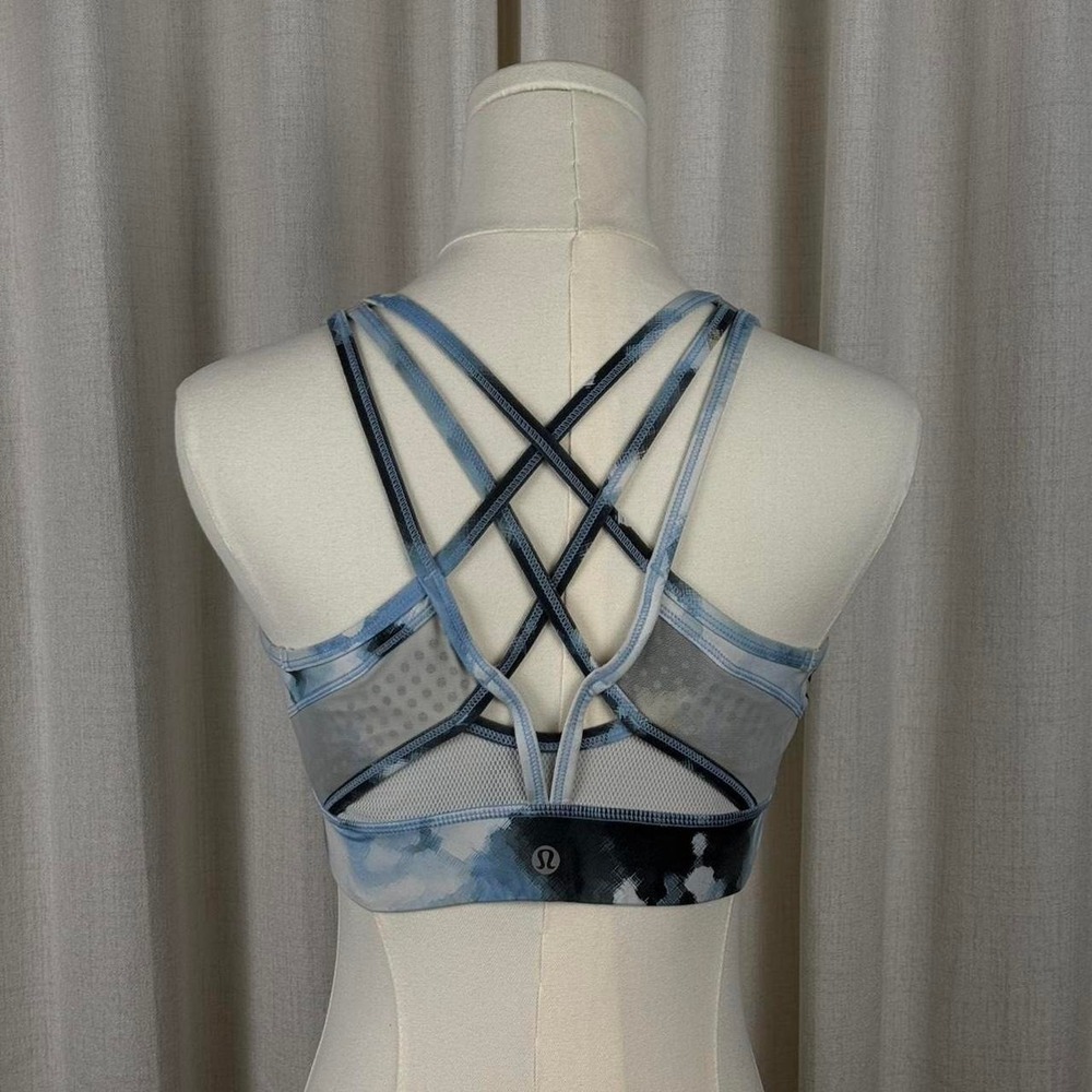 Lululemon Strap It Like It's Hot Bra Blue Black Abstract Strappy Sports Bra 34